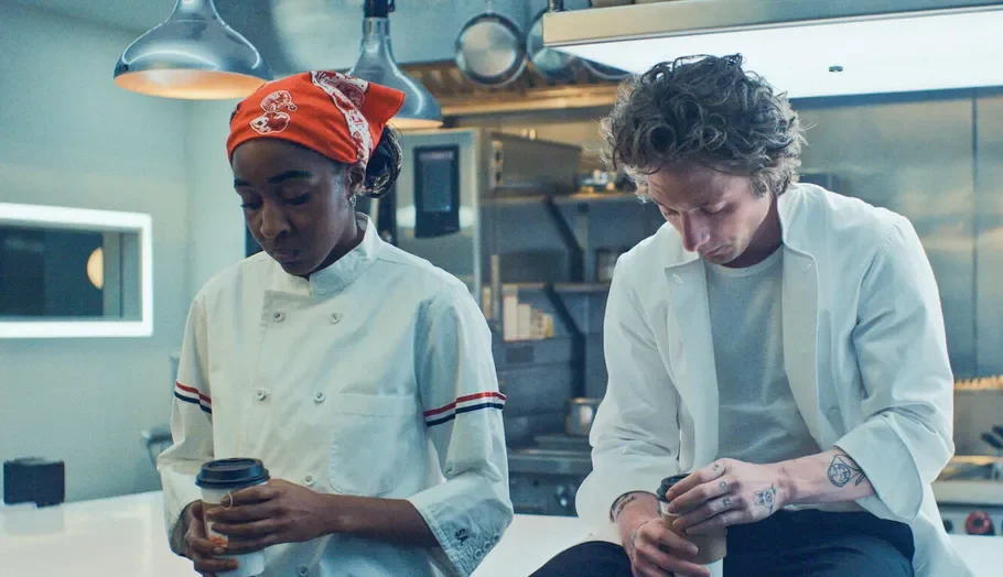 The Bear: Το μενού άλλαξε στην 4η σεζόν, η συνταγή έμεινε ίδια (Spoiler Alert)