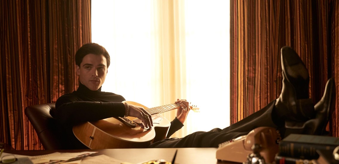 Η ήσυχη ζωή του Τζέικομπ Ελόρντι μακριά από τους προβολείς