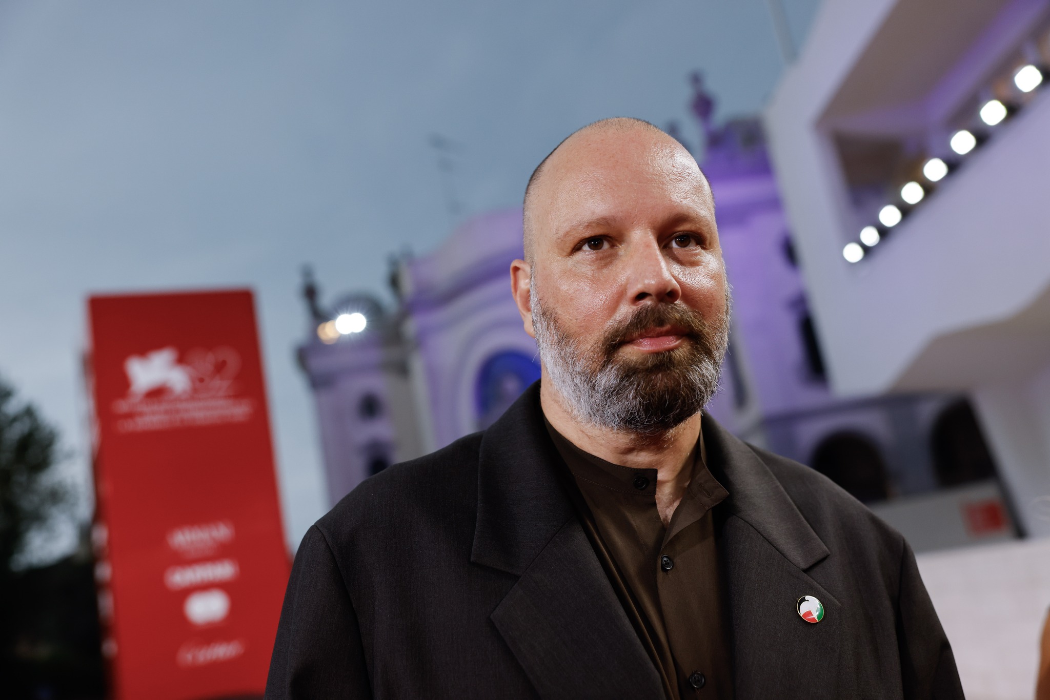 Γιώργος Λάνθιμος: “Ήρθε η ώρα για ένα διάλειμμα”… μετά από τρεις συνεχόμενες χρονιές επιτυχιών με την Έμα Στόουν