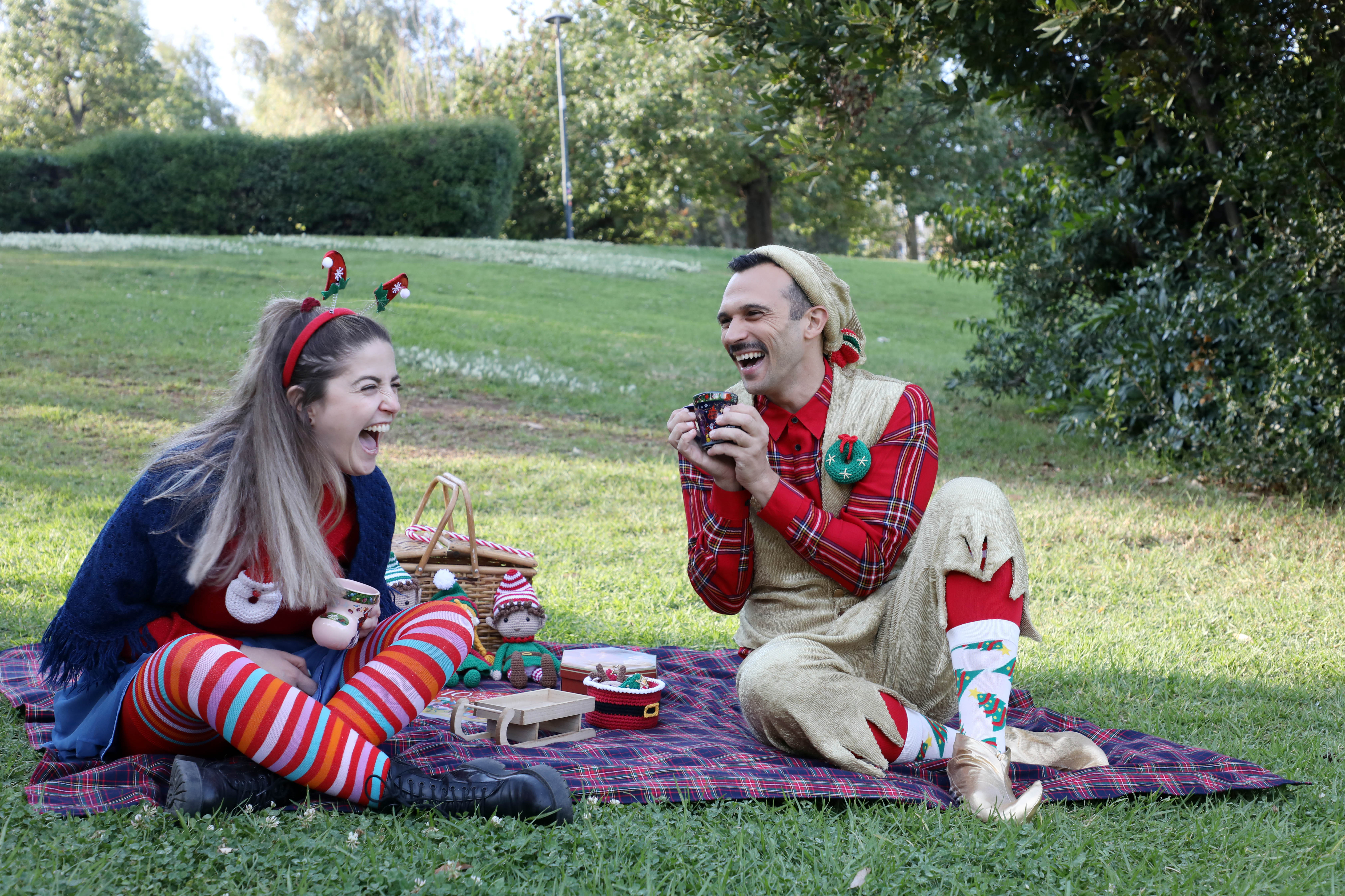 Τα Χιονισμένα Λιβάδια του Αι Βασίλη: Ένα θεατρικό ταξίδι φιλίας, χαράς και χριστουγεννιάτικης θαλπωρής